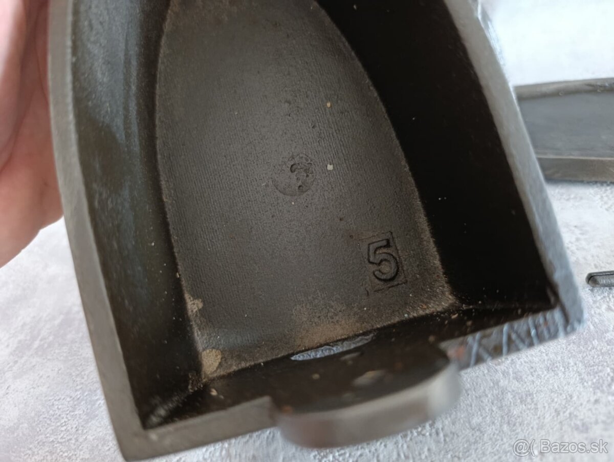 VELKÁ velmi stará KOMÍNOVÁ ŽEHLIČKA do sbierky - 12