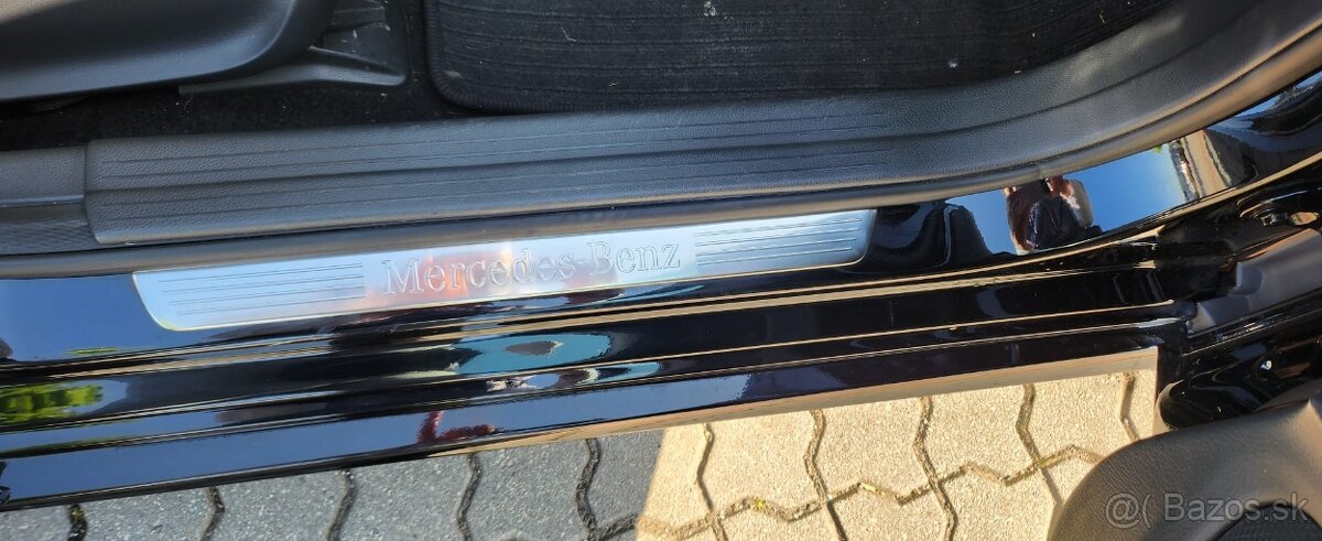 MERCEDES-A HATCHBACK - 12