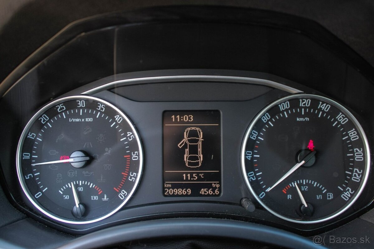 Škoda Octavia Combi 1.6 TDI CR DPF Classic - 12