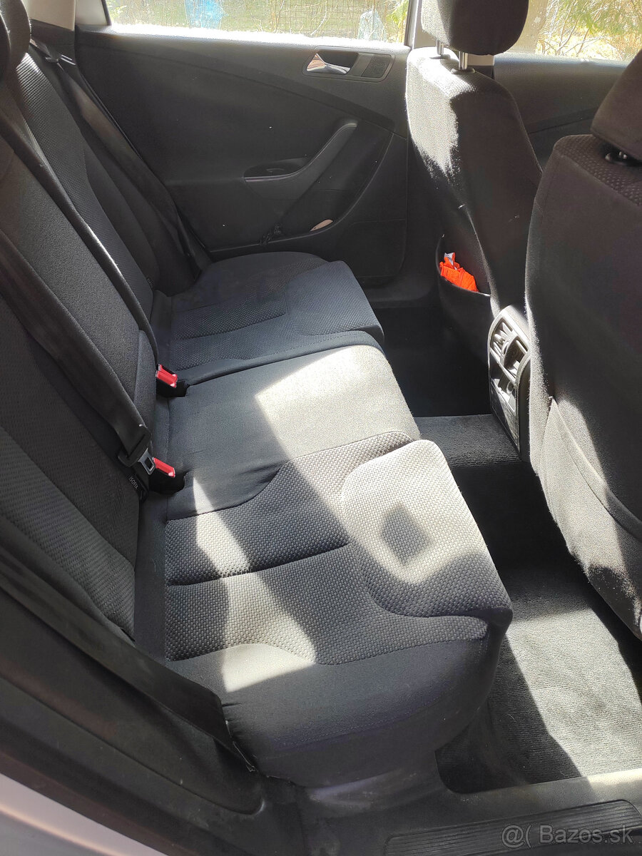 VW Passat B6 combi 2006, 2.0 TDI 103kW - 12