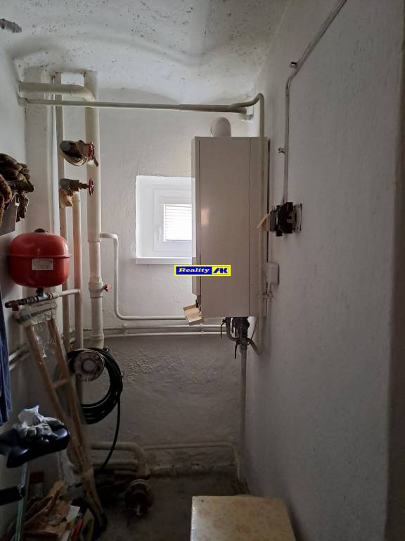 Chalupa rodinný dom v krásnom prostredí obce Turček - 12