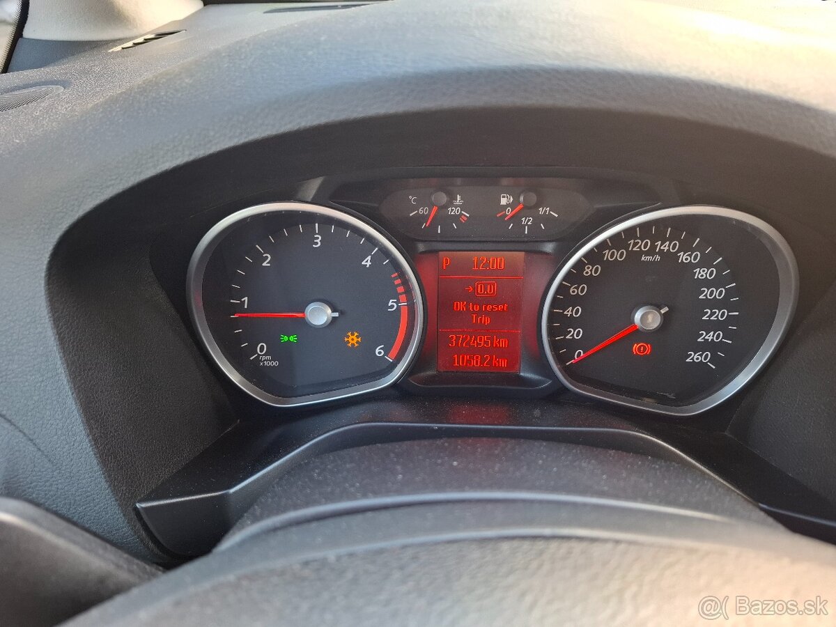 Ford Galaxy 2.0 TDCi, 7-miestny, automat – 3300 € - 12