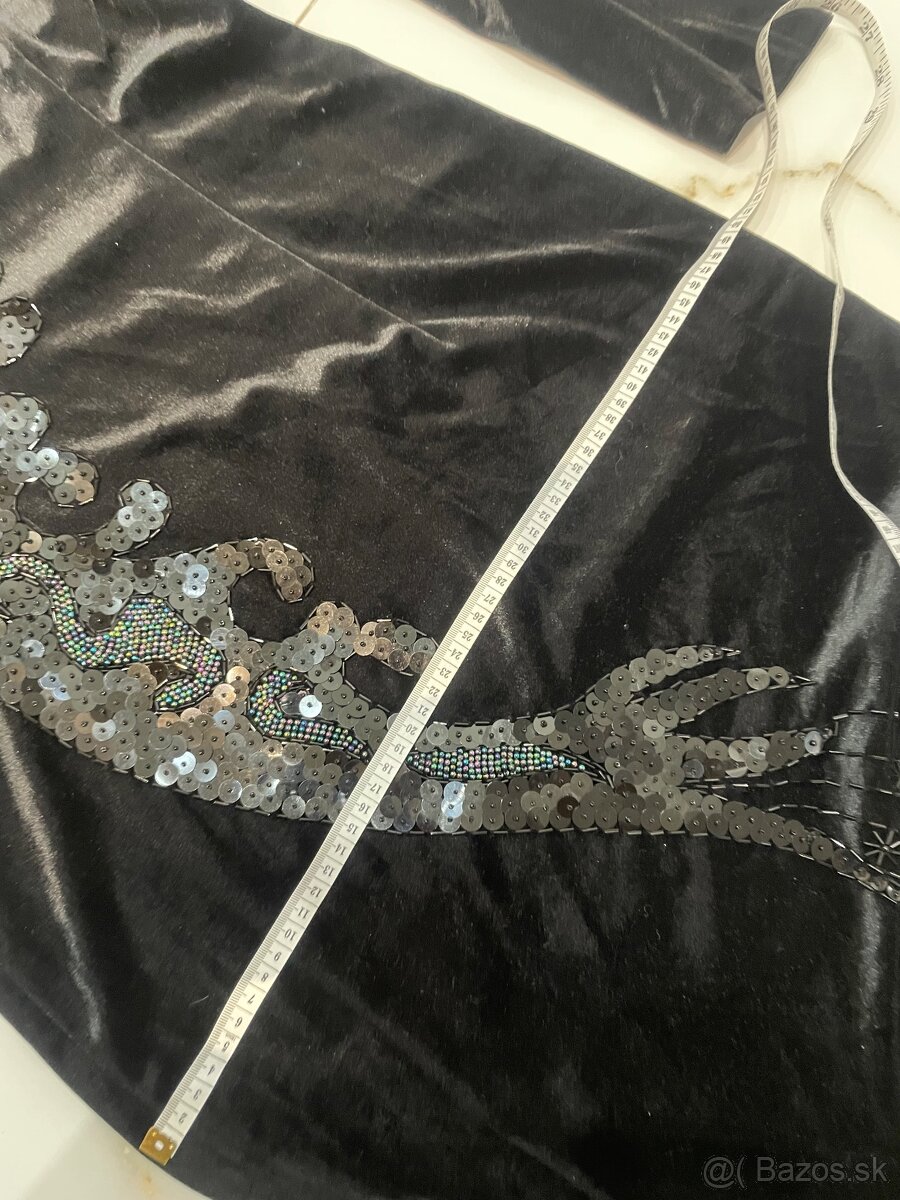 Luxusné zamatové šaty - 12