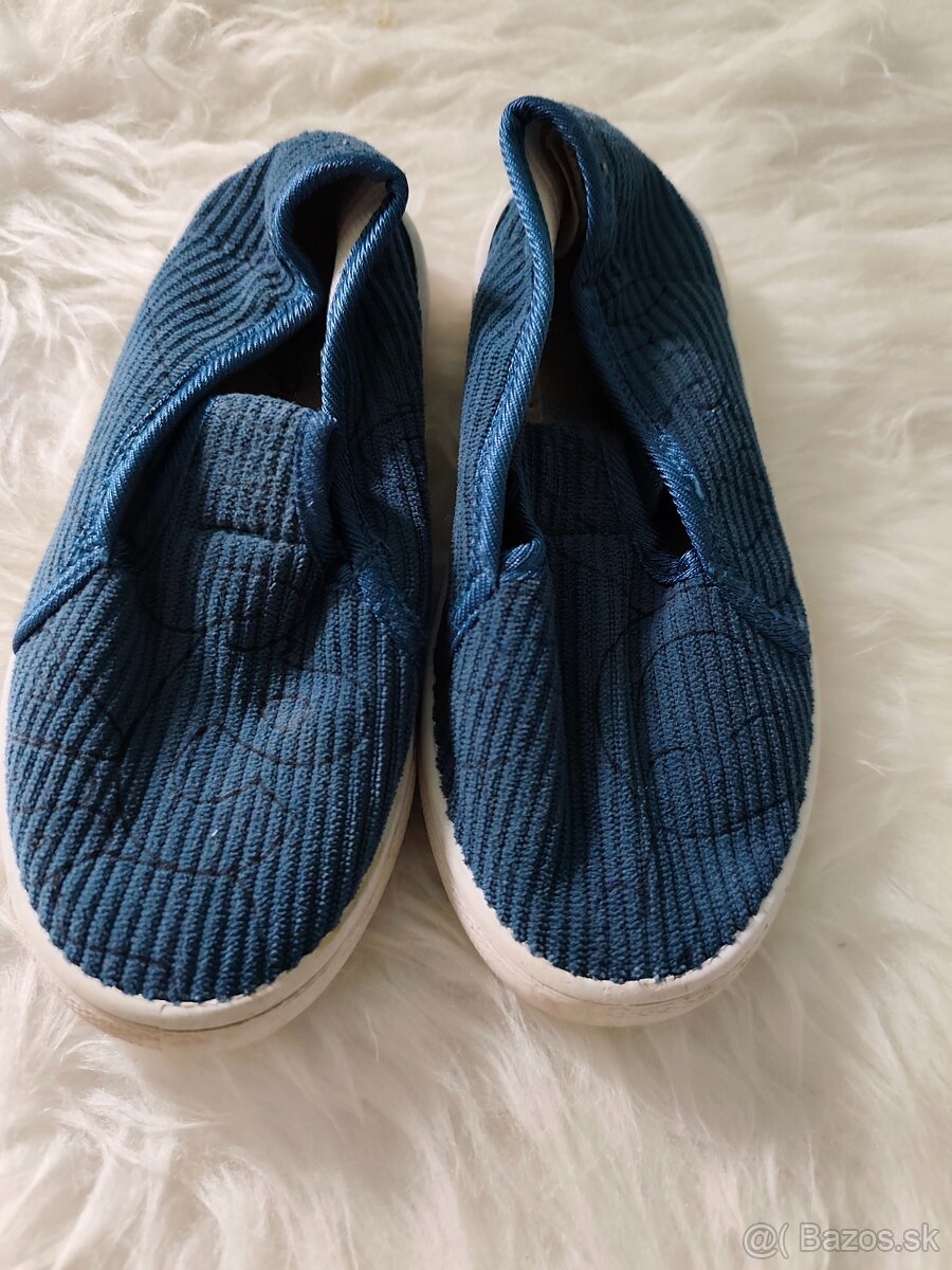 Sandálky, papučky, tenisky - 12