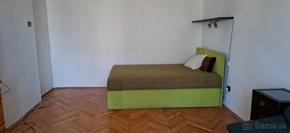 Prenájom 2 - izbového bytu Hliny 3 - 12