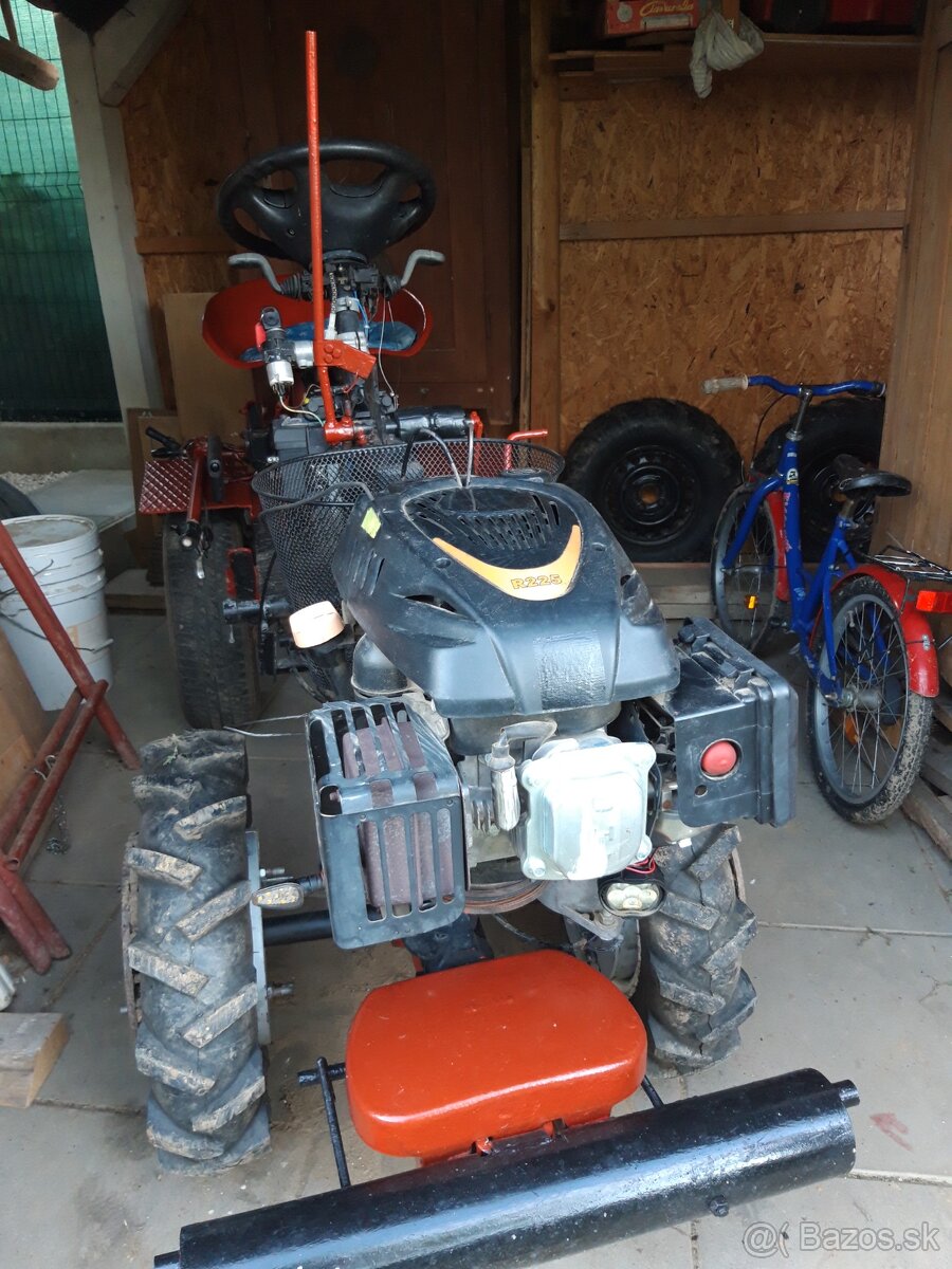 Predám malotraktor dom.výroby,6 ročný, motor 4-takt,210cm3 - 12