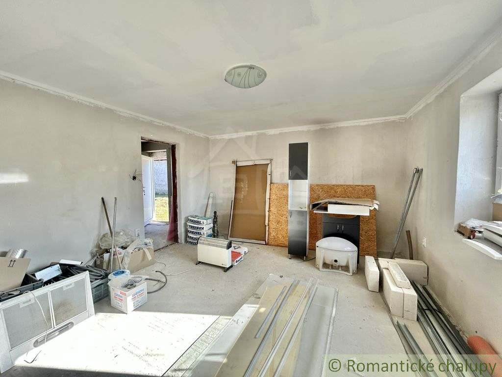 Dom v rekonštrukcii v obci Gemerská Panica - 12