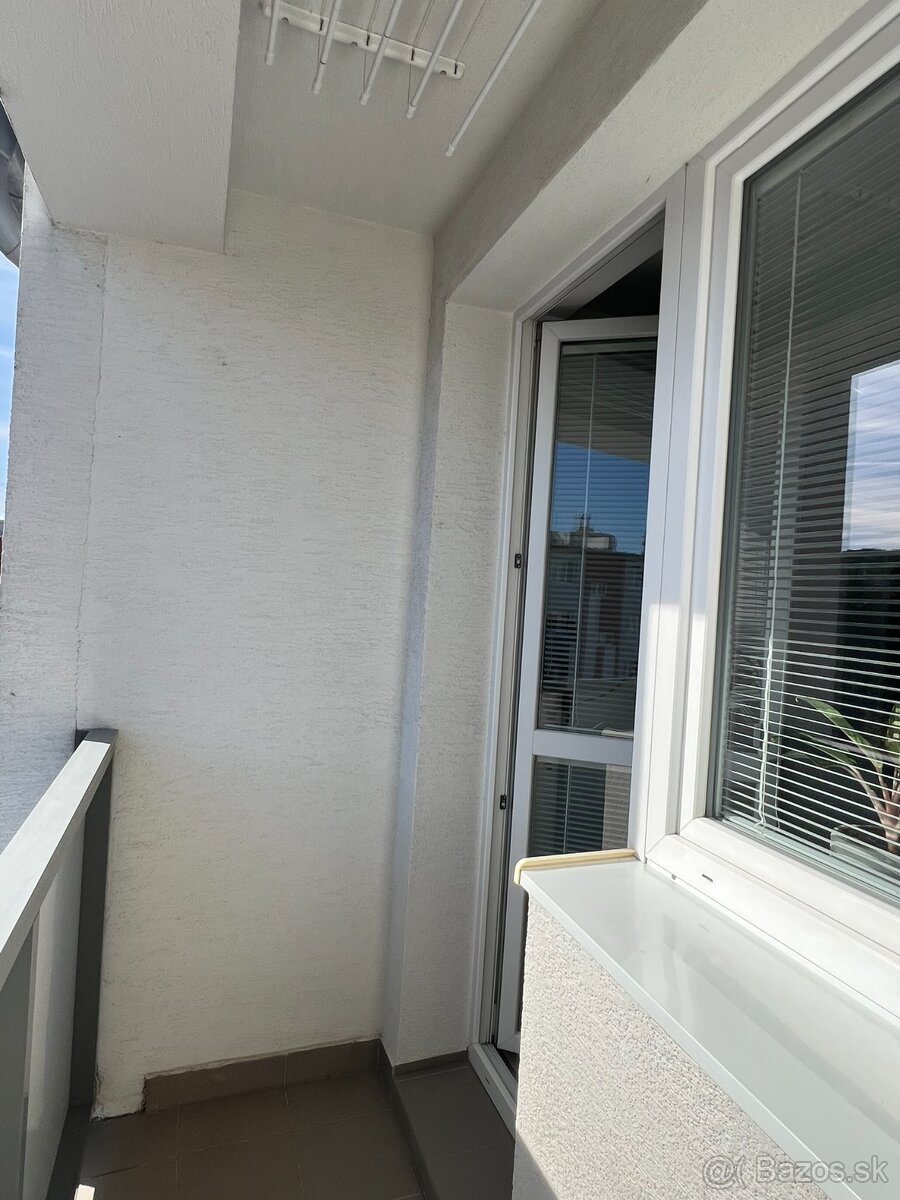 Na predaj 2 izbový byt po kompletnej rekonštrukcii - 12