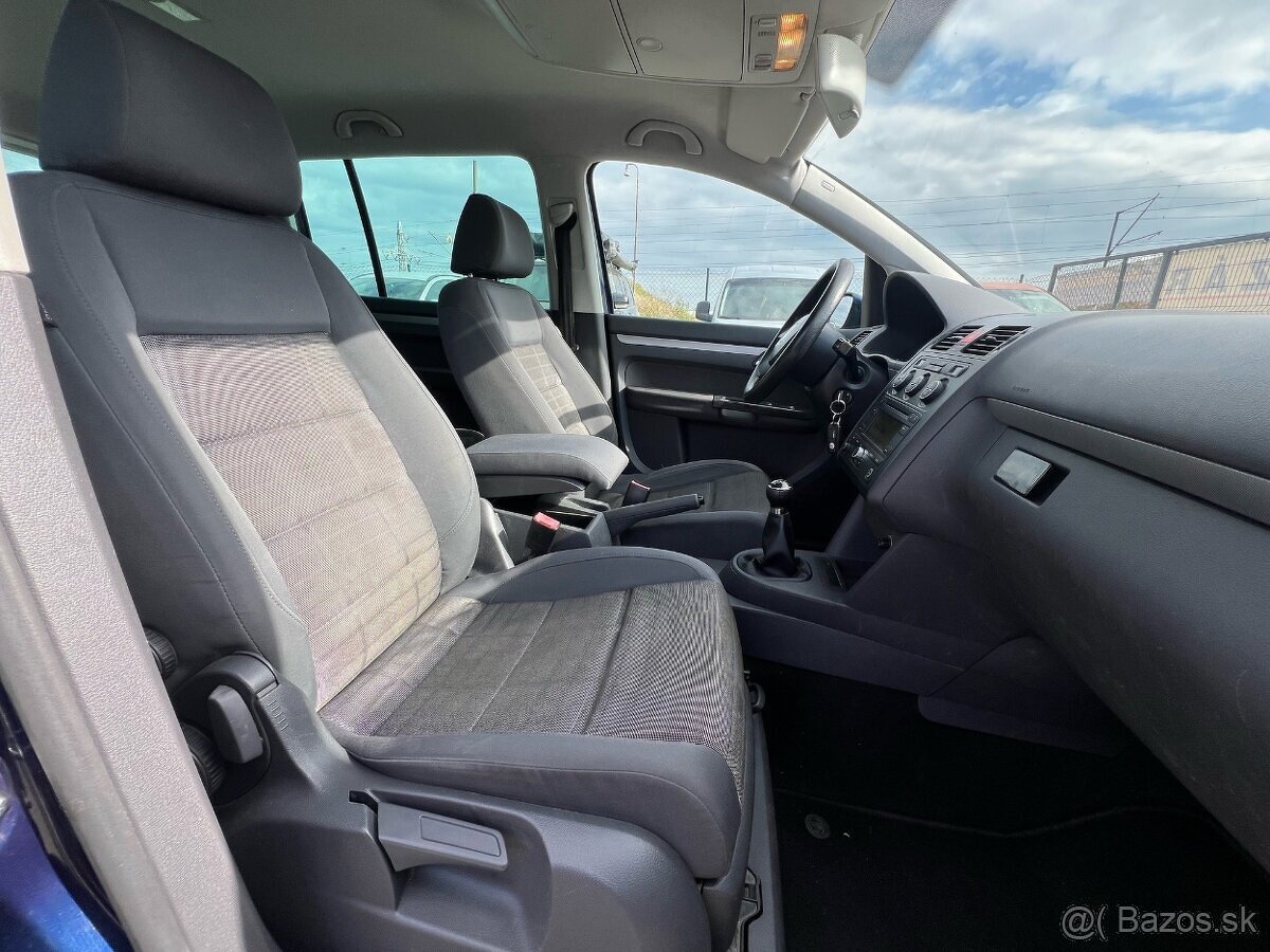 VW Touran 1.9 TDI diesel, 77kW, MT/6, rok:05.2006. - 12
