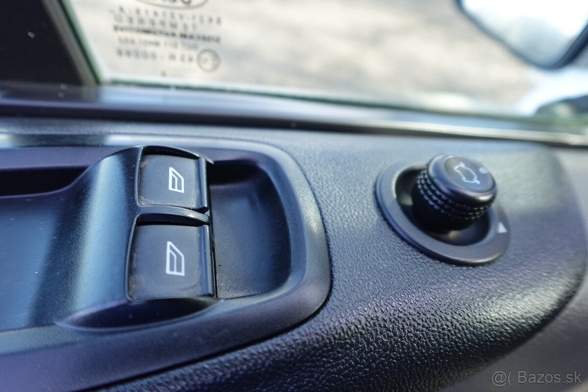 FORD TRANSIT CUSTOM 6MÍST L2H1 2.0TDCI KLIMA - 12