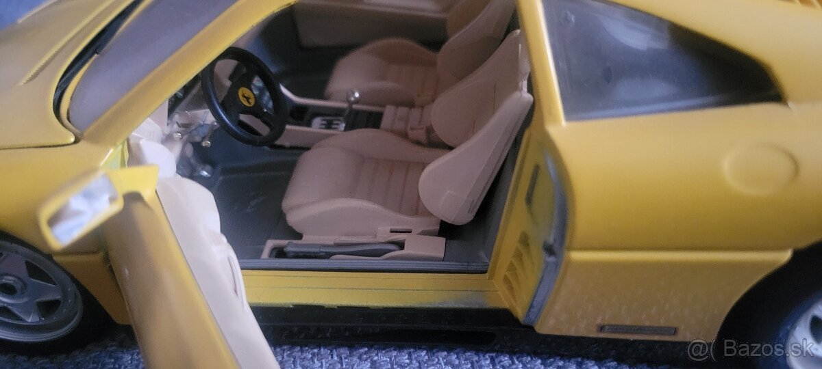 Predam modely Ferrari 1:18 Bburago - 12