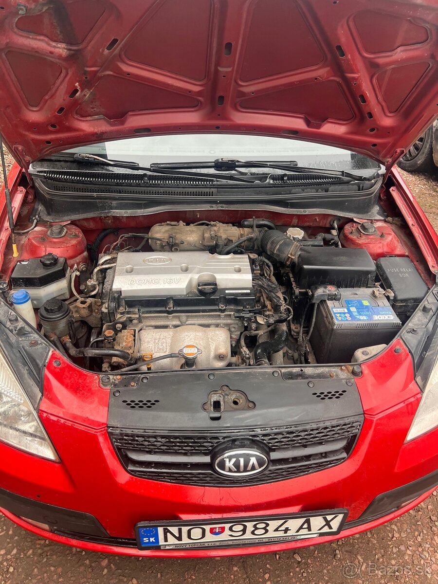 KIA RIO 1.4 benzín - 12