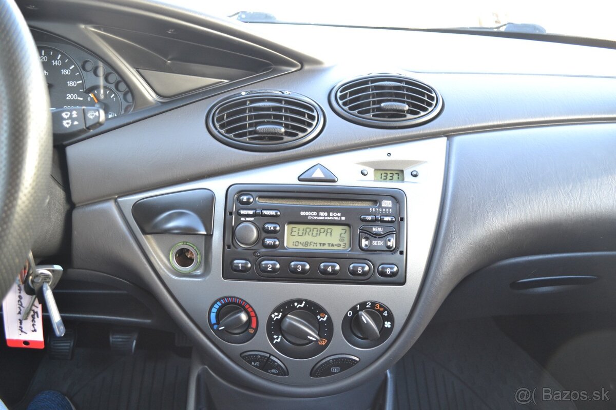 Ford Focus Kombi 1.6i 16V - 12