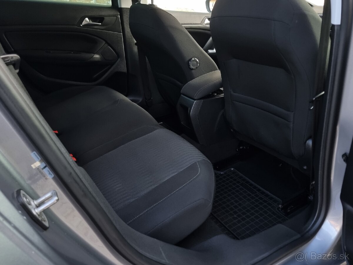 Peugeot 308sw 1.6HDI - 12