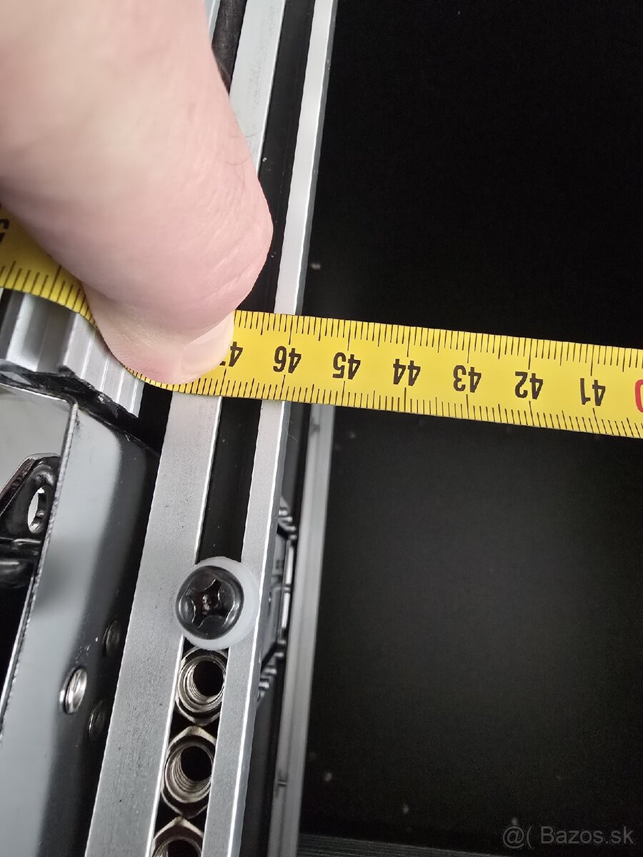 Predám 19" Rack 8U Pro Double Door Profi - 12