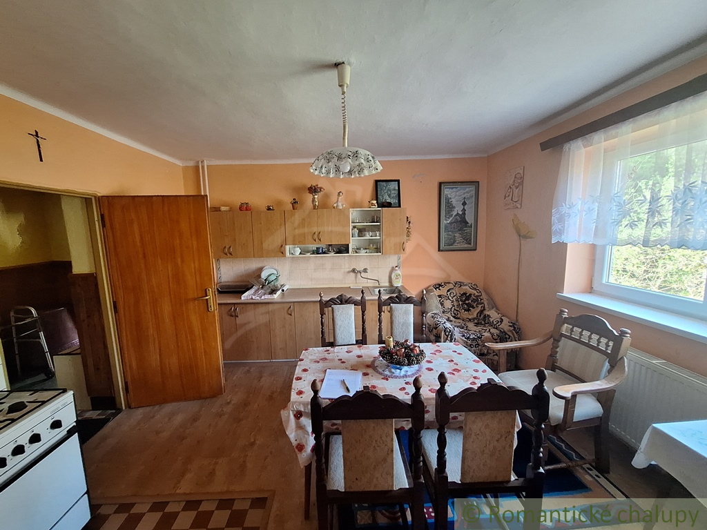 Rodinný dom v pokojnom prostredí na okraji obce Klokočov - 12