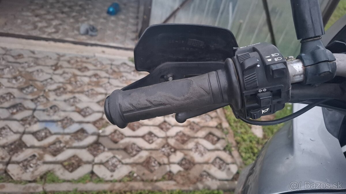 Honda transalp XL650v 2004 - 12