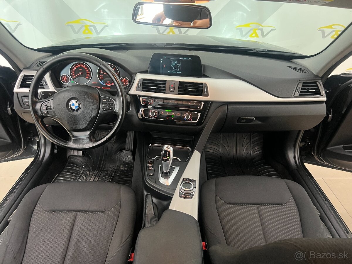 BMW Rad 3 Touring 318d A/T - 12