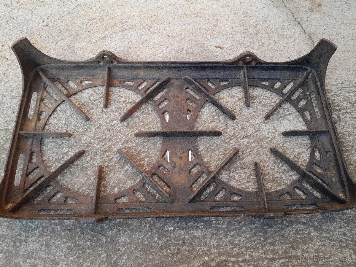 Liatinový stojan na slnečník-dáždnik. - 12