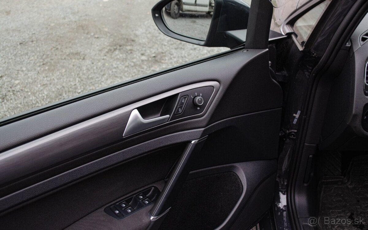 Volkswagen Golf e - 12