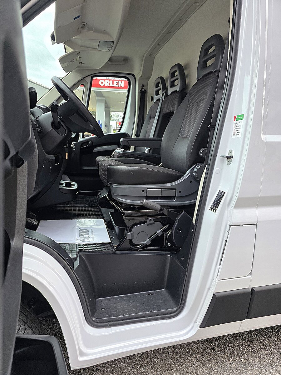 Peugeot Boxer 2,2 BlueHDI L2H2 - 12