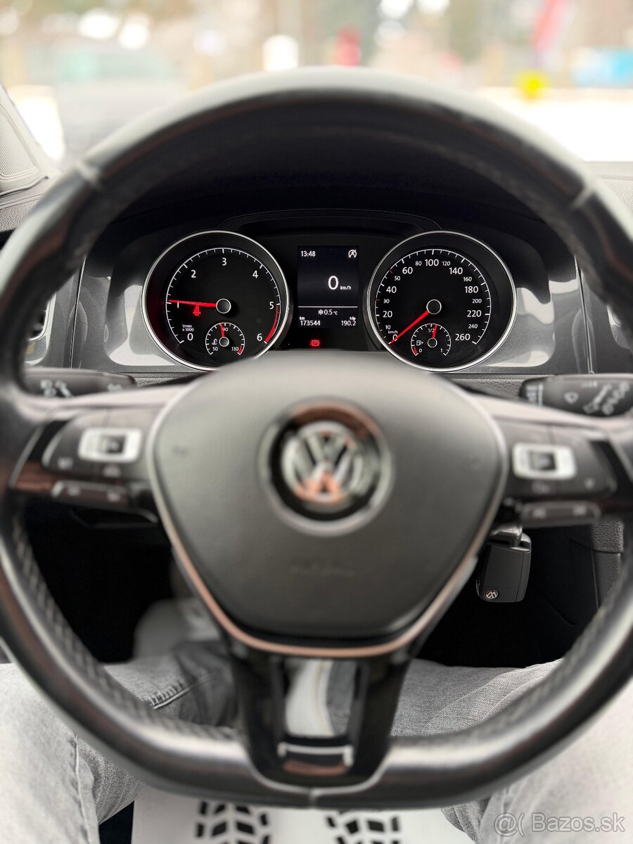 VW Golf Variant 1.6tdi 2018 - 12
