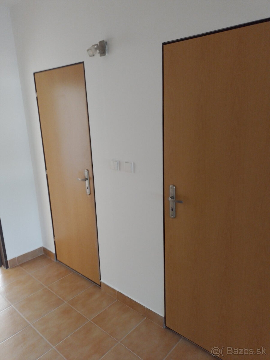 3 izbovy byt na prenajom - 12