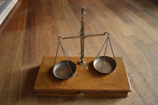 predam krasne starozitne lekarnicke vahy - 12