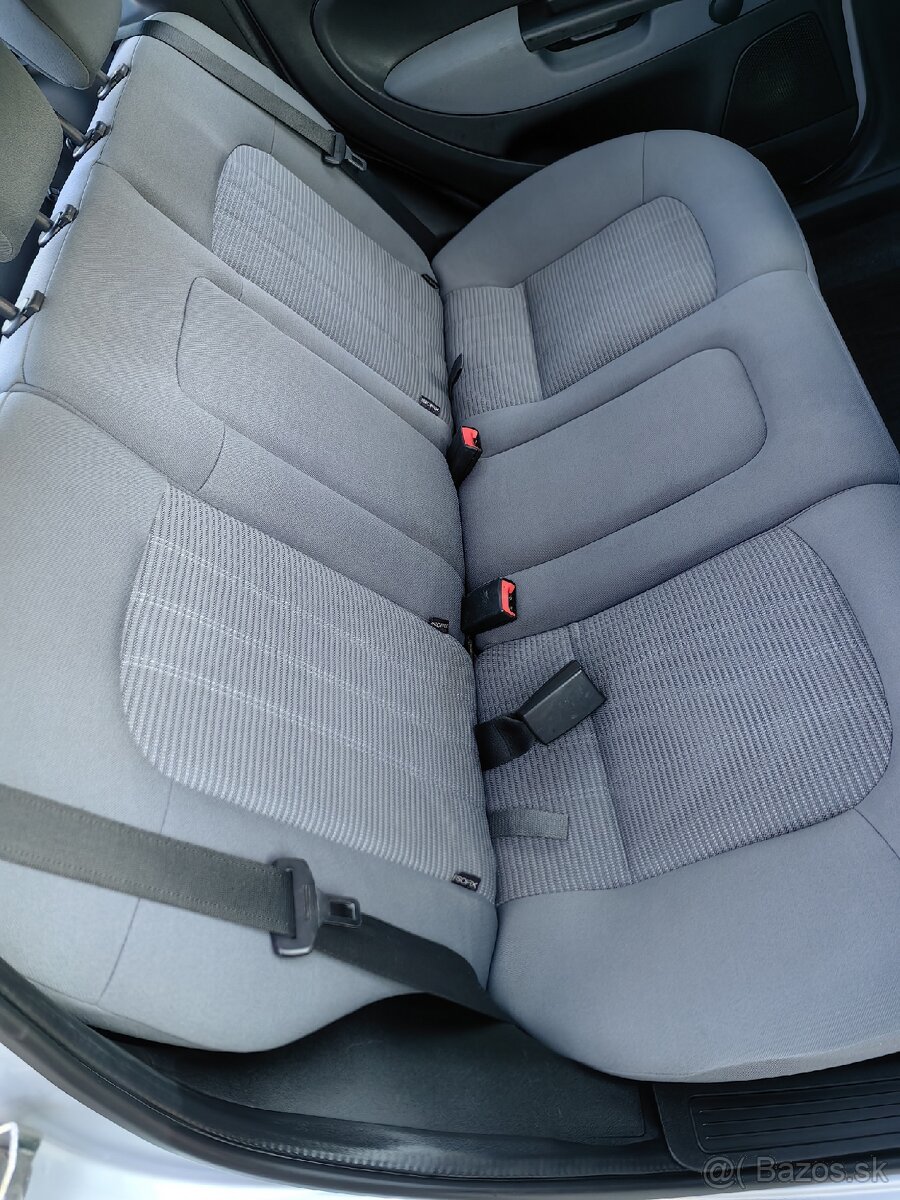 Fiat Linea 1.4 Benzín 148 000 km - 12