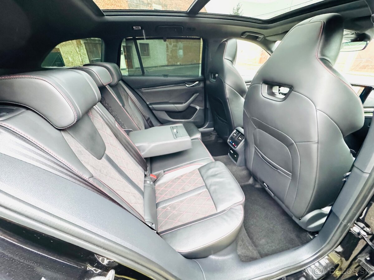 Škoda Octavia IV 2,0TDI RS 4x4 147 KW KOMBI 11/2023,LED,NAVI - 12