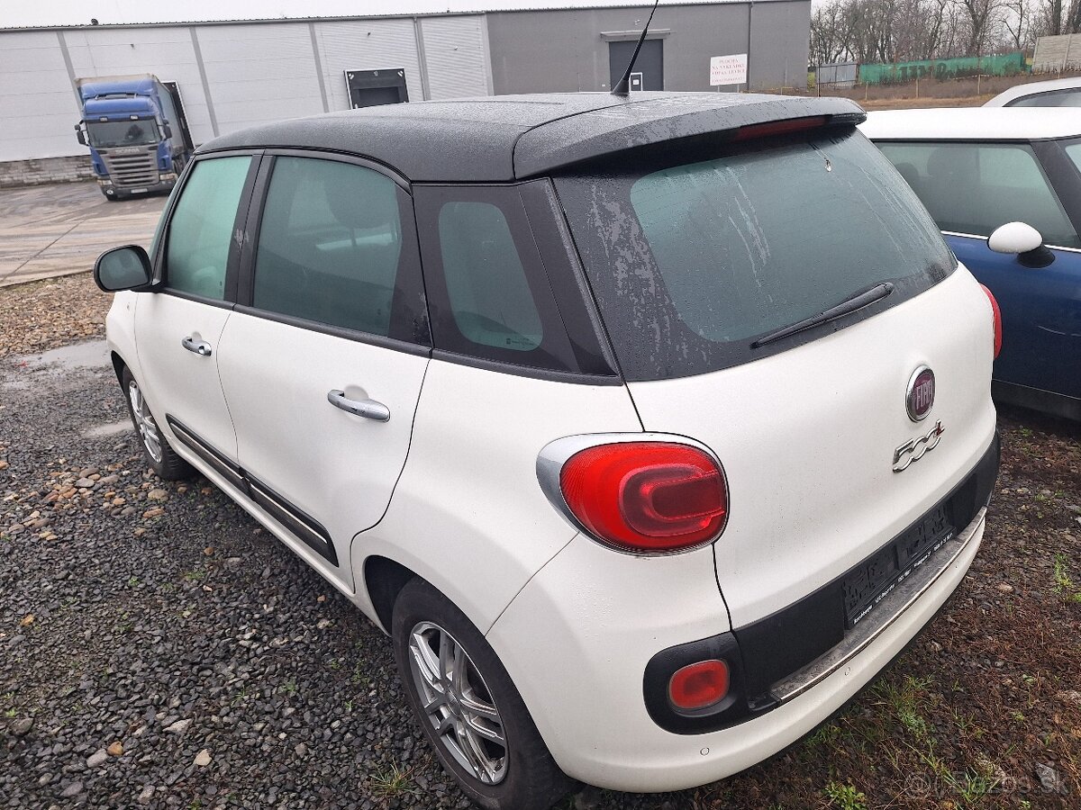 FIAT 500L 1,4 BENZÍN 110000 KM ORIGINÁL - 12
