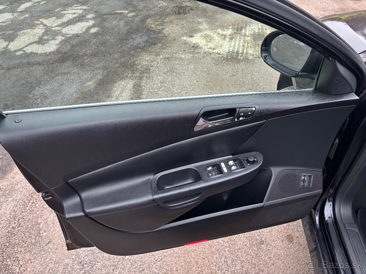 Volkswagen Passat b6 2.0 TDI - 12