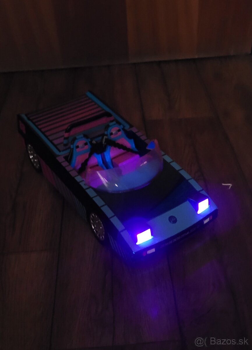 LOL Surprise auto s bazenom - 12