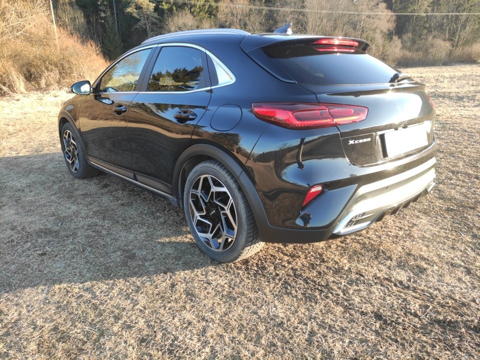 Kia XCeed 1.5 T-GDi MY23 118kW Gold + smart pack - 12