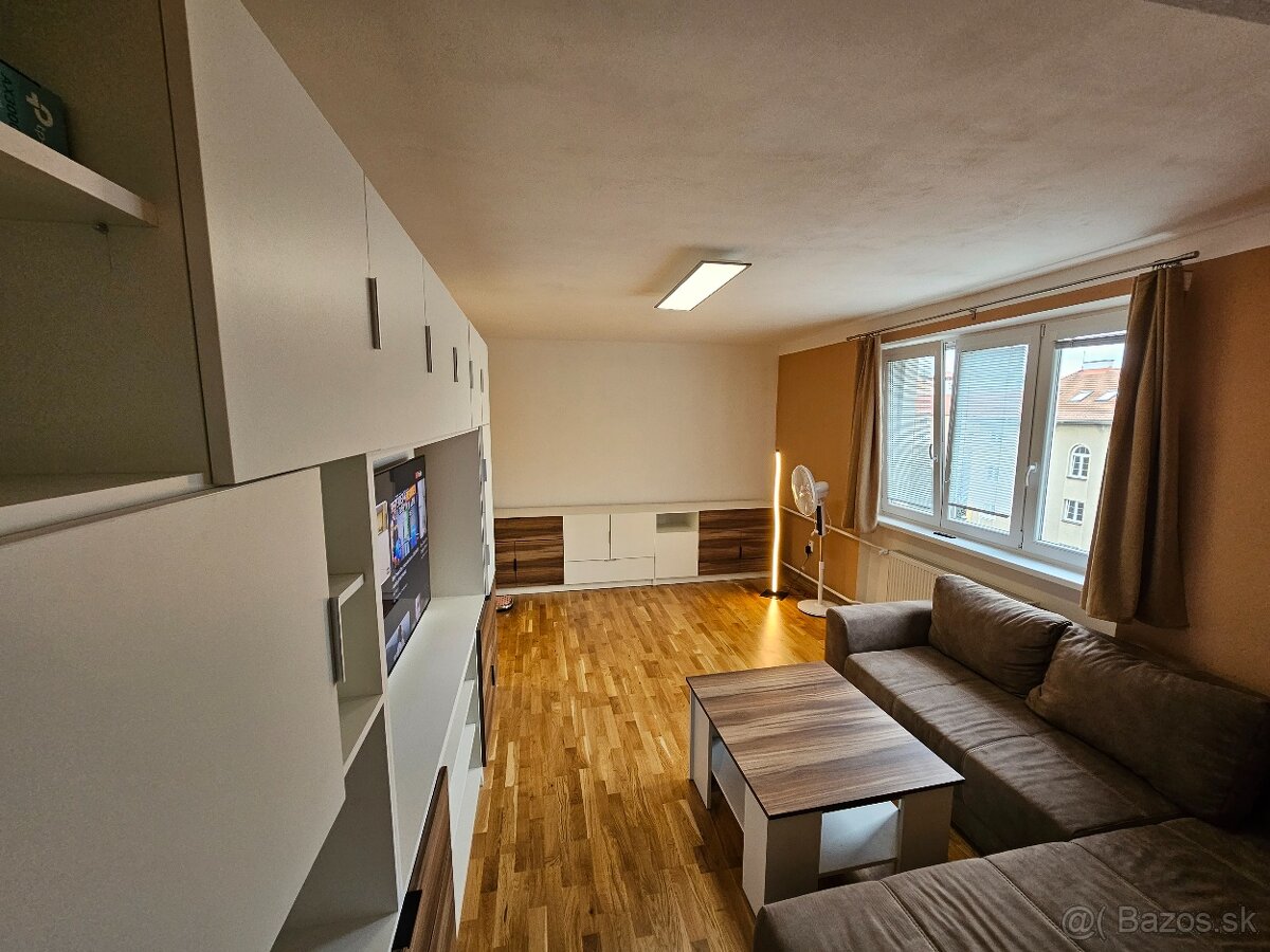 Prenájom 3i byt v centre BB - 12