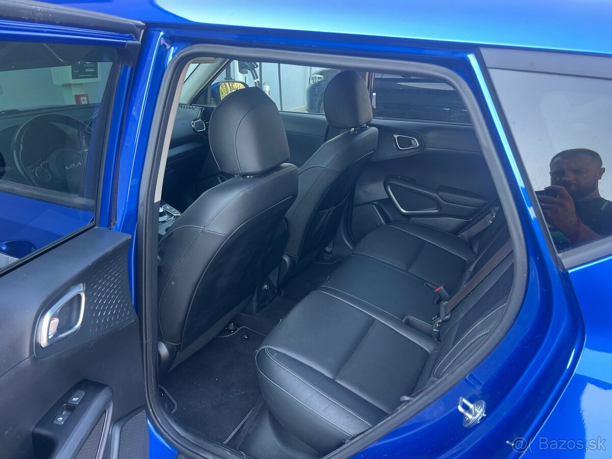 2021 KIA Soul EV 64 kWt - 12
