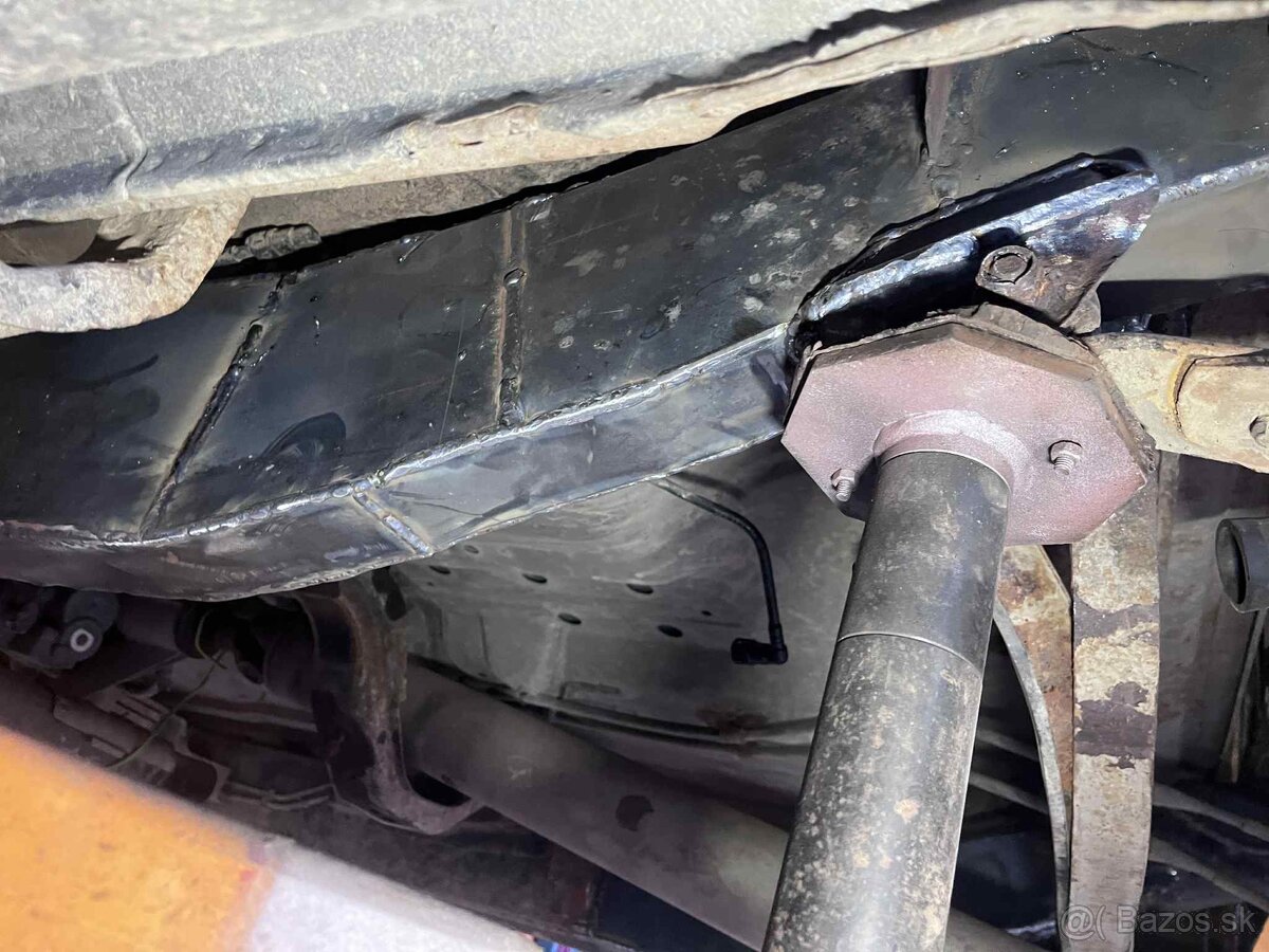 Nissan Navara D40 2.5 dCi 128kw - 12