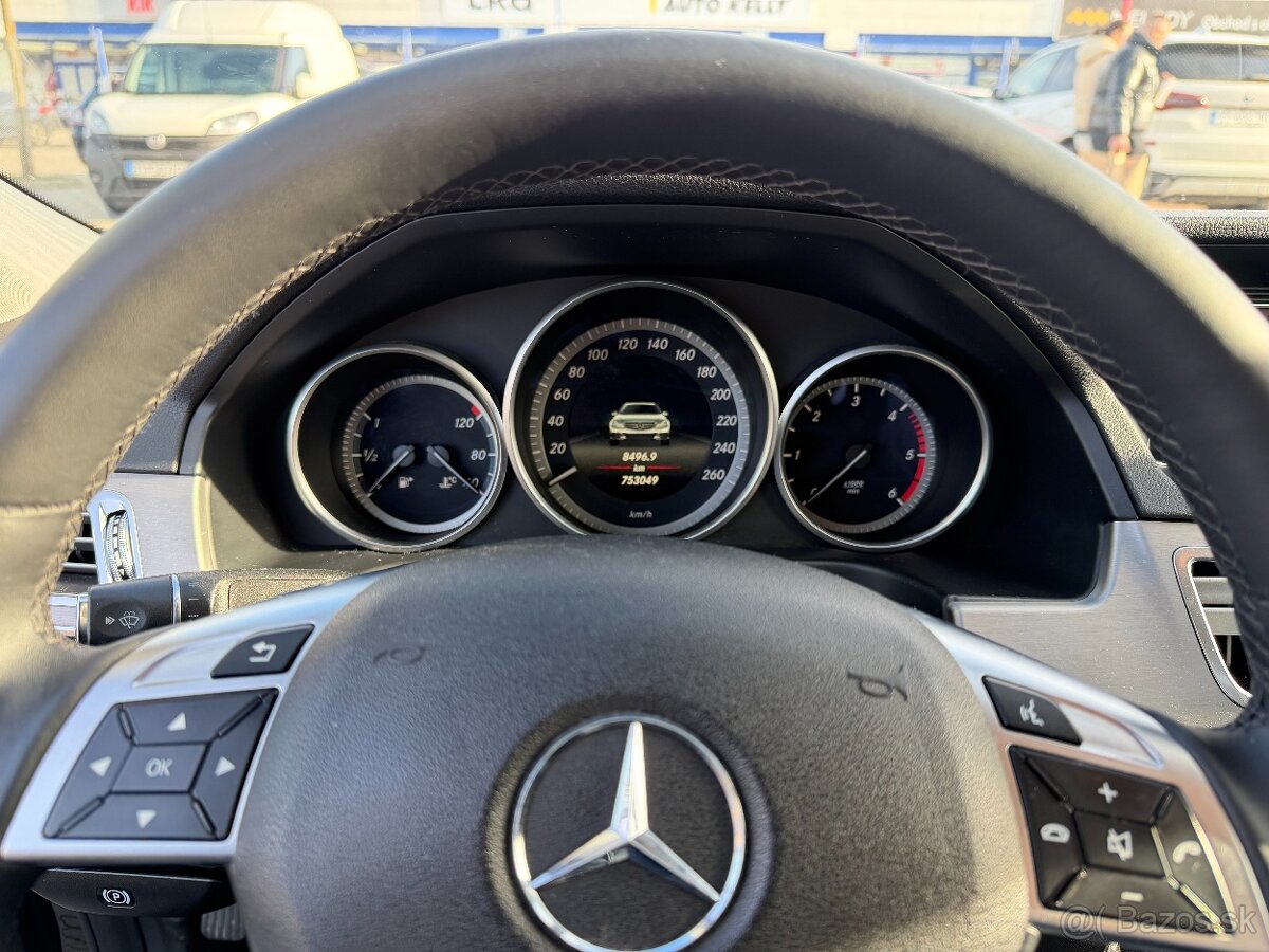 Mercedes E trieda 200 Classic - 12