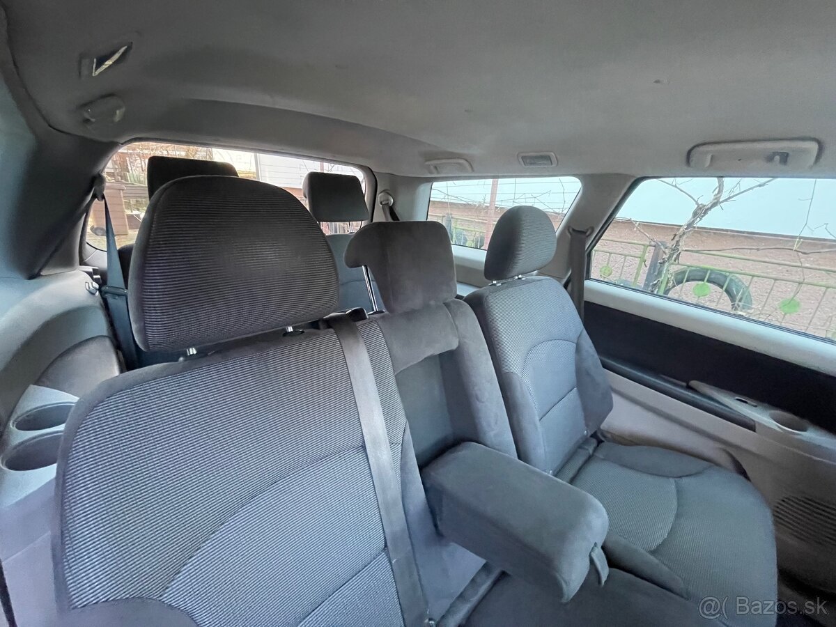 Mitsubishi Grandis 7-miestne - 12