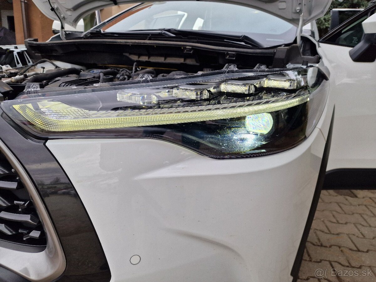 Toyota Corolla Cross 1.8 Hybrid Style e-CVT 140k (v Záruke) - 12