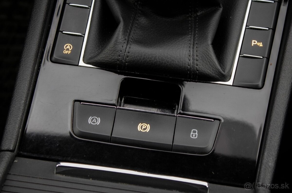 Škoda Superb Combi 1.6 TDI Ambition - 12