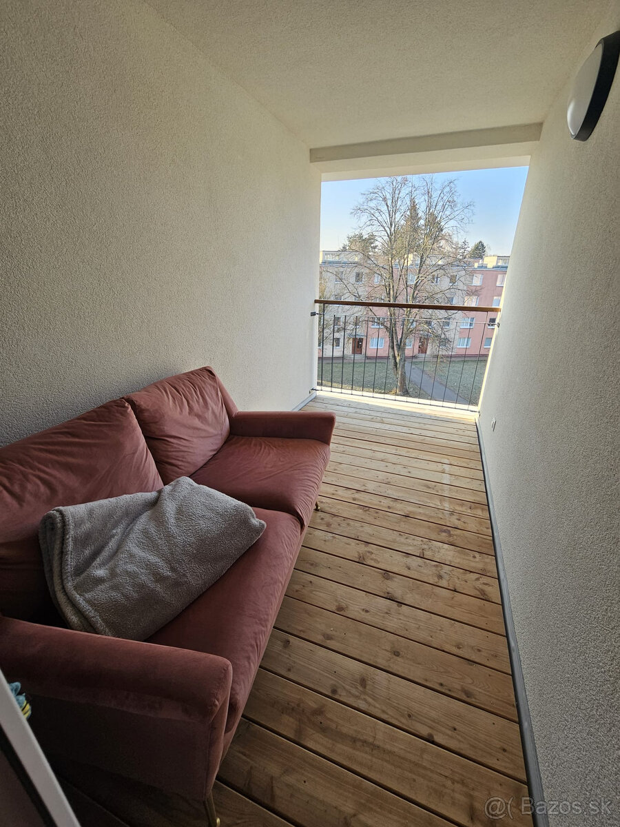 Prenájom 3 a 4 izbový byt Juraja Kréna 26. - 12