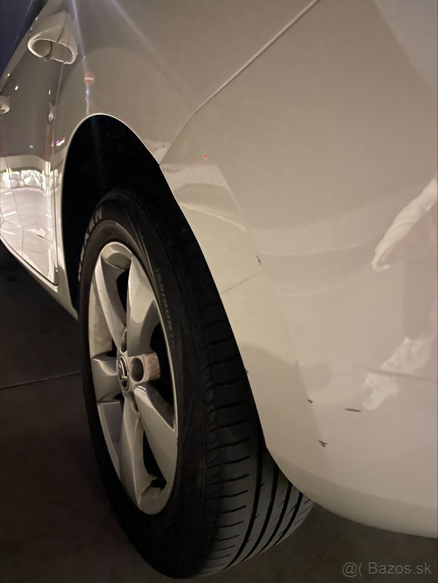Predám Škoda Fabia 1.2 TSi - 12