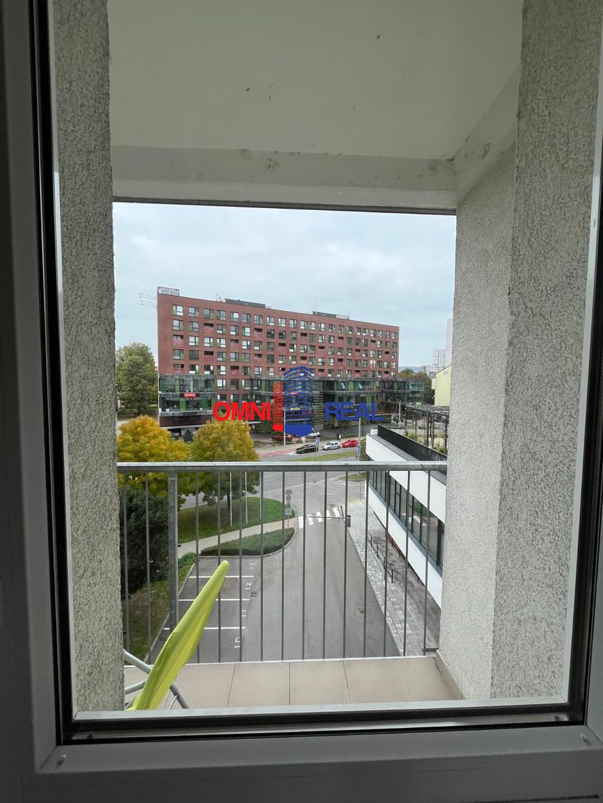 2 izb. byt, Košická ul., 4/10 - 2x loggia - 12