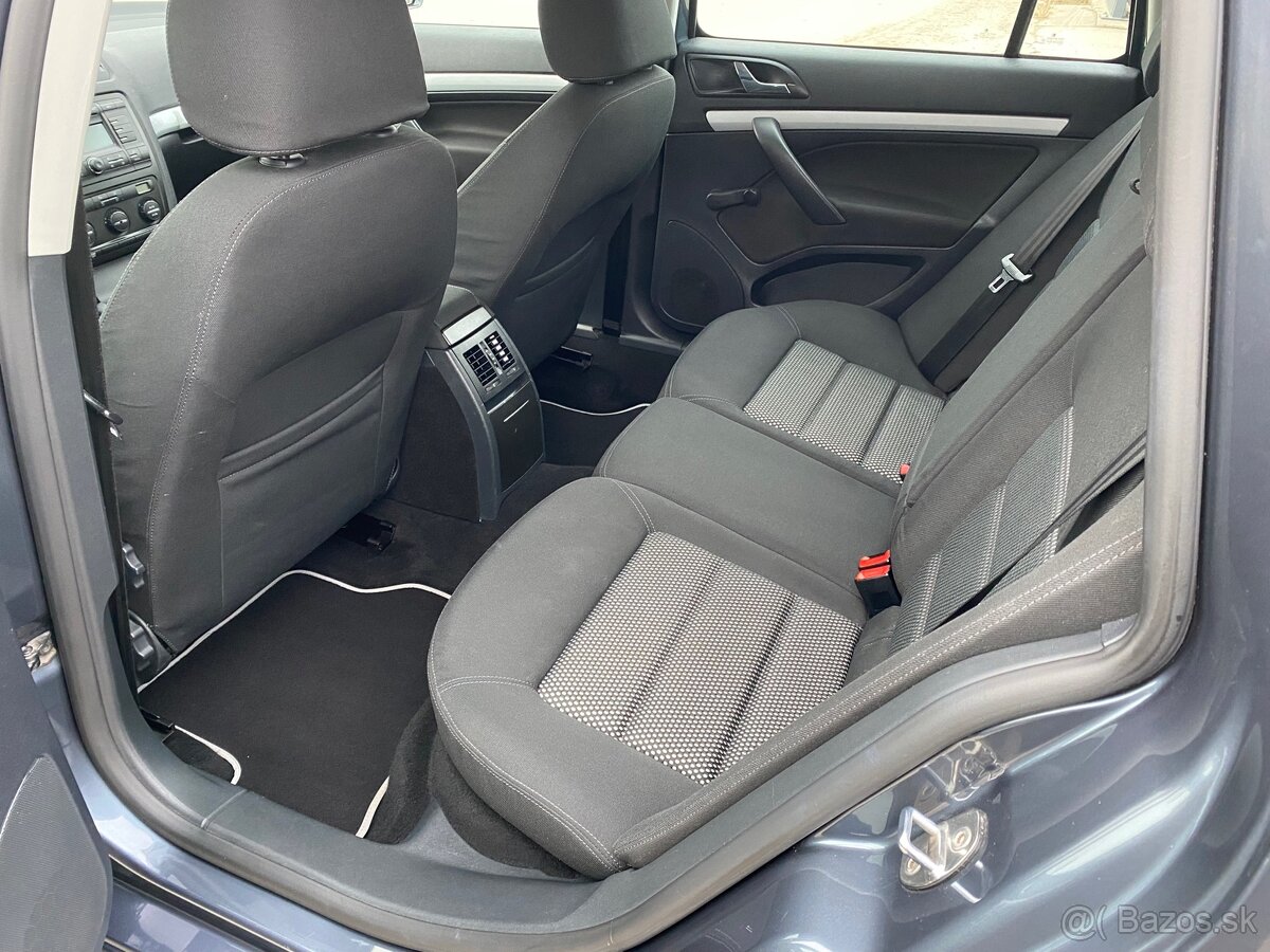 Škoda Octavia Combi 2.0 TDI 4x4 Scout - 12