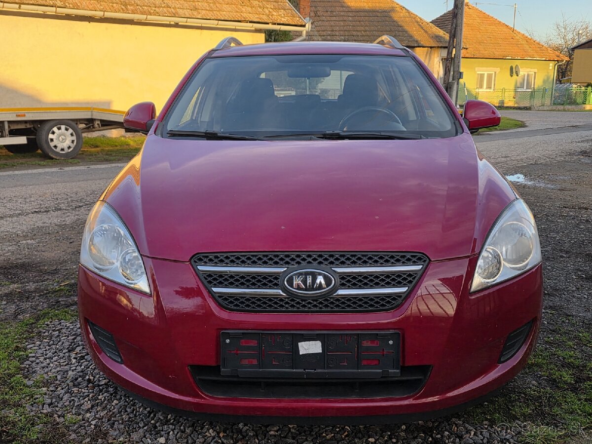 Kia Ceed SW 1.6 16V • Benzín • 85kw • Mod. 2010 - 12