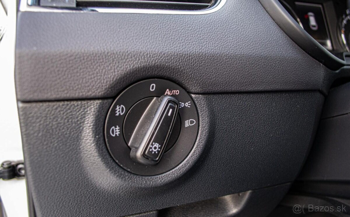 Škoda Octavia 3 Combi 2.0 TDI DPF RS - 12