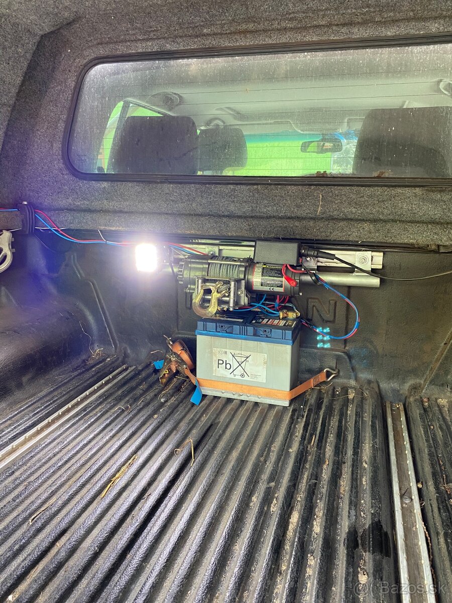 Nissan Navara D40 Double Cab 2.5dCi 128kW - 12