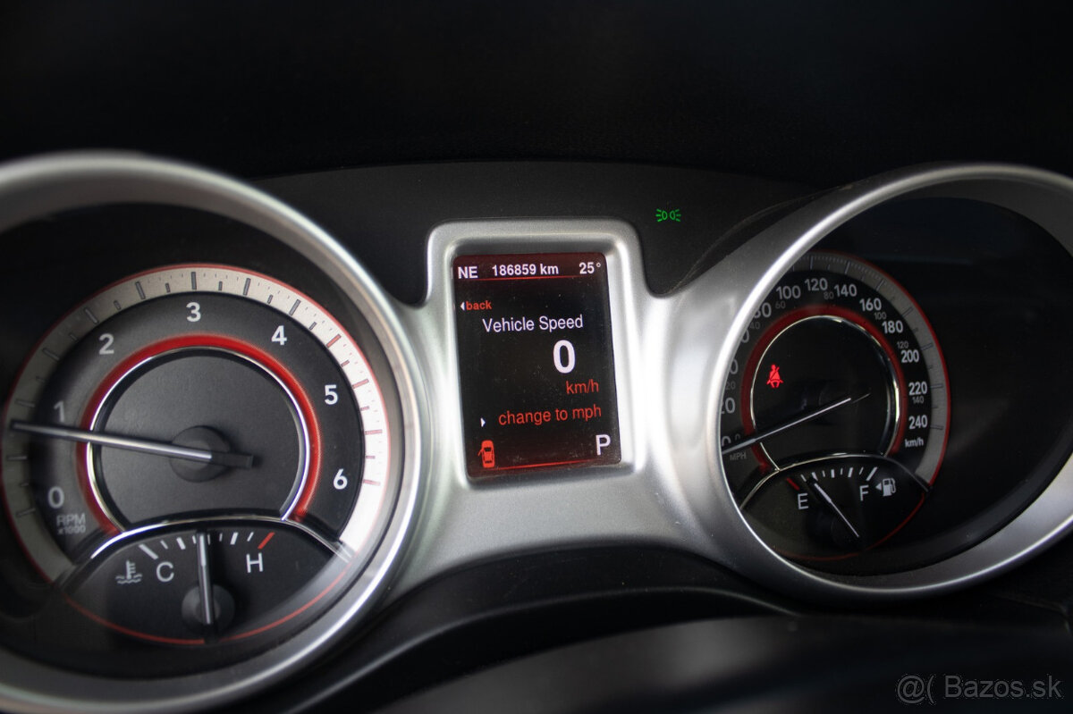 Fiat Freemont 2.0 diesel MultiJet automat - 12