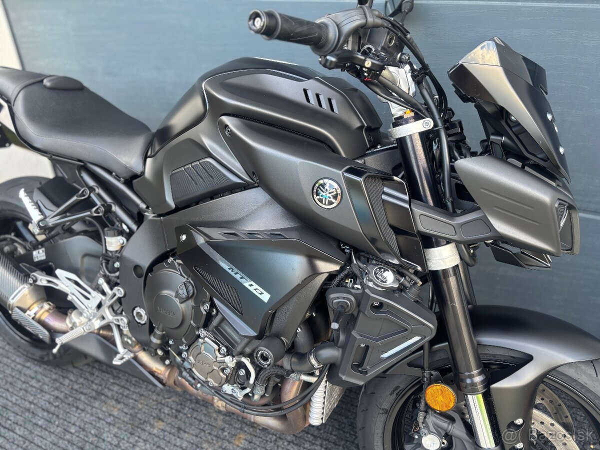 Yamaha MT 10 - 12